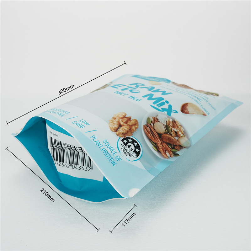 Stand up pouch with zipper